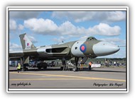 Vulcan XH558_01